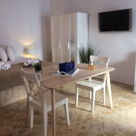 Psathi Blue Beta Apartment Kimolos Bagian luar foto