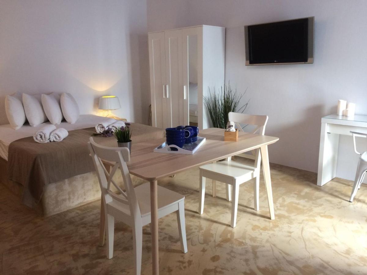 Psathi Blue Beta Apartment Kimolos Bagian luar foto